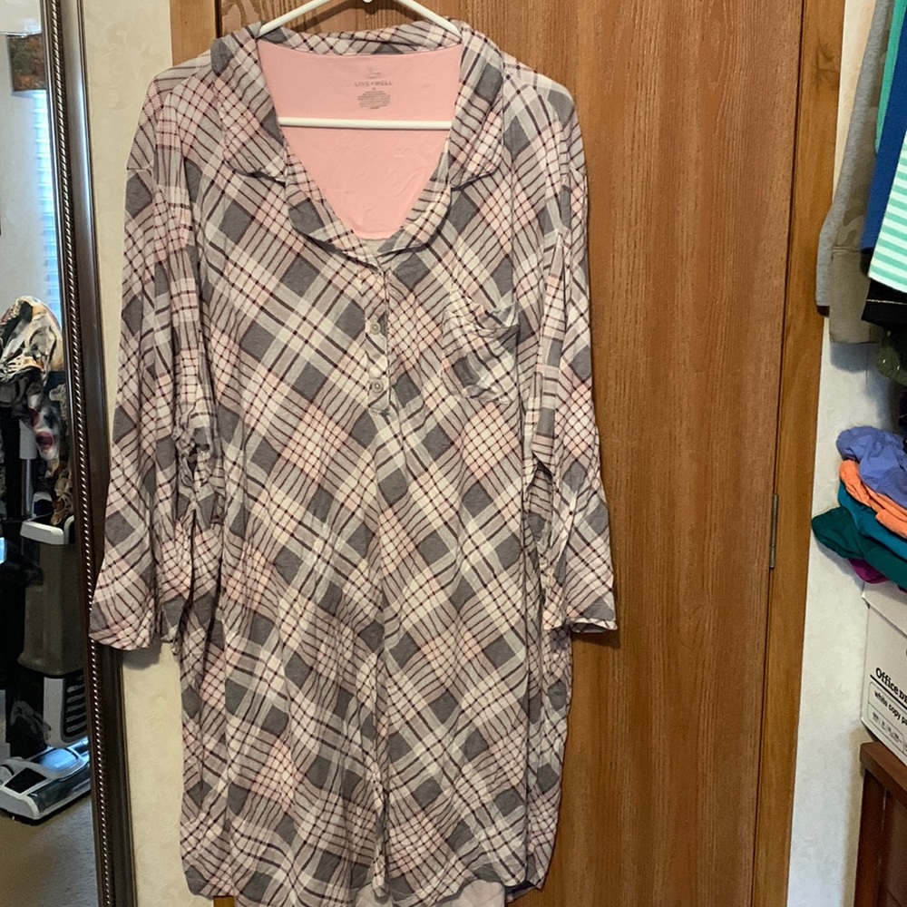 Women’s nightgown